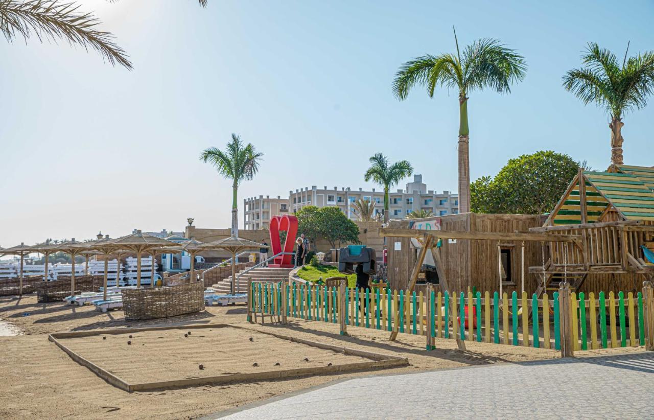 Palm Families And Couples Only 4* Gurdaka