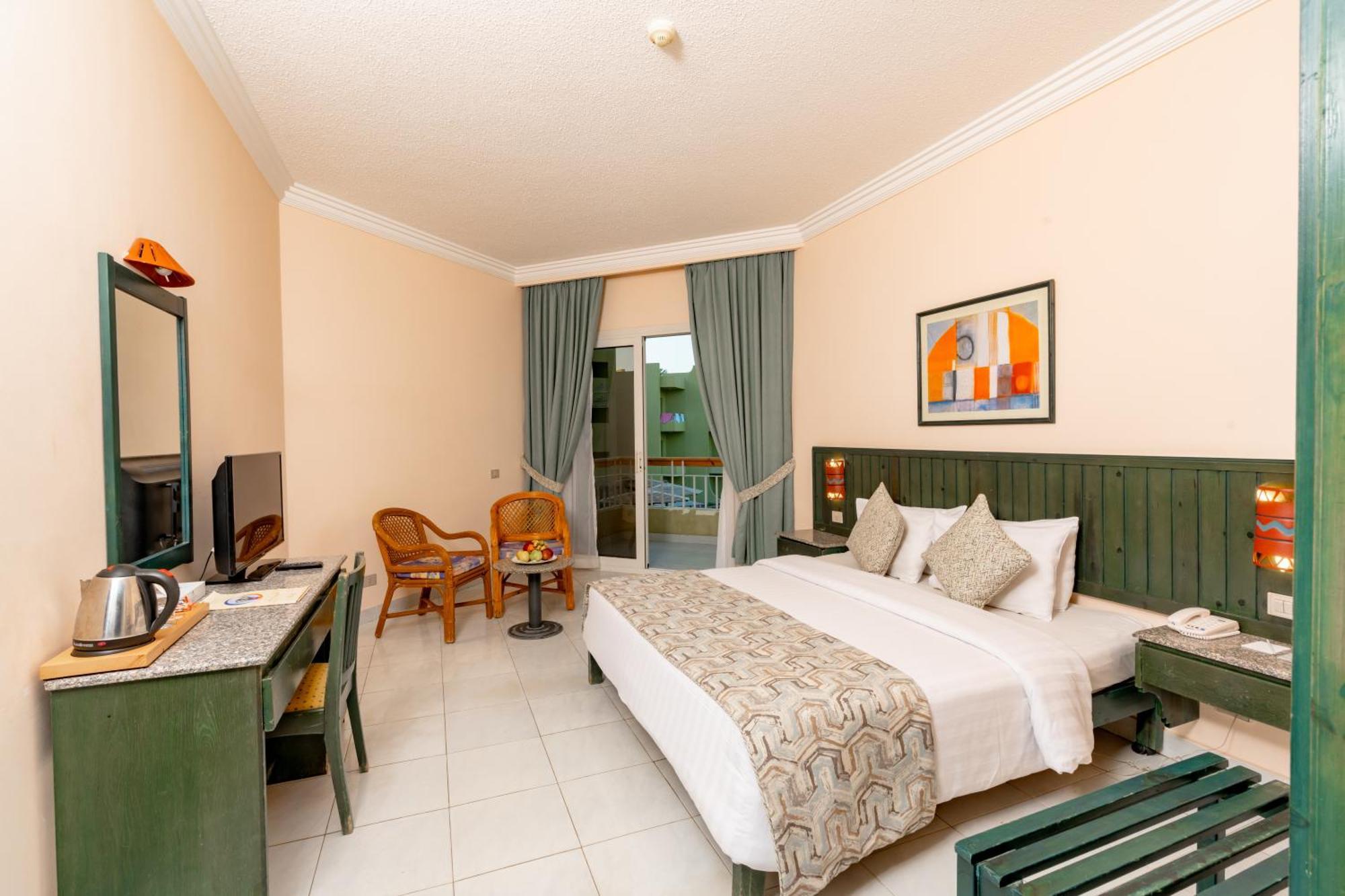 Üdülőközpont Palm Families And Couples Only 4*
